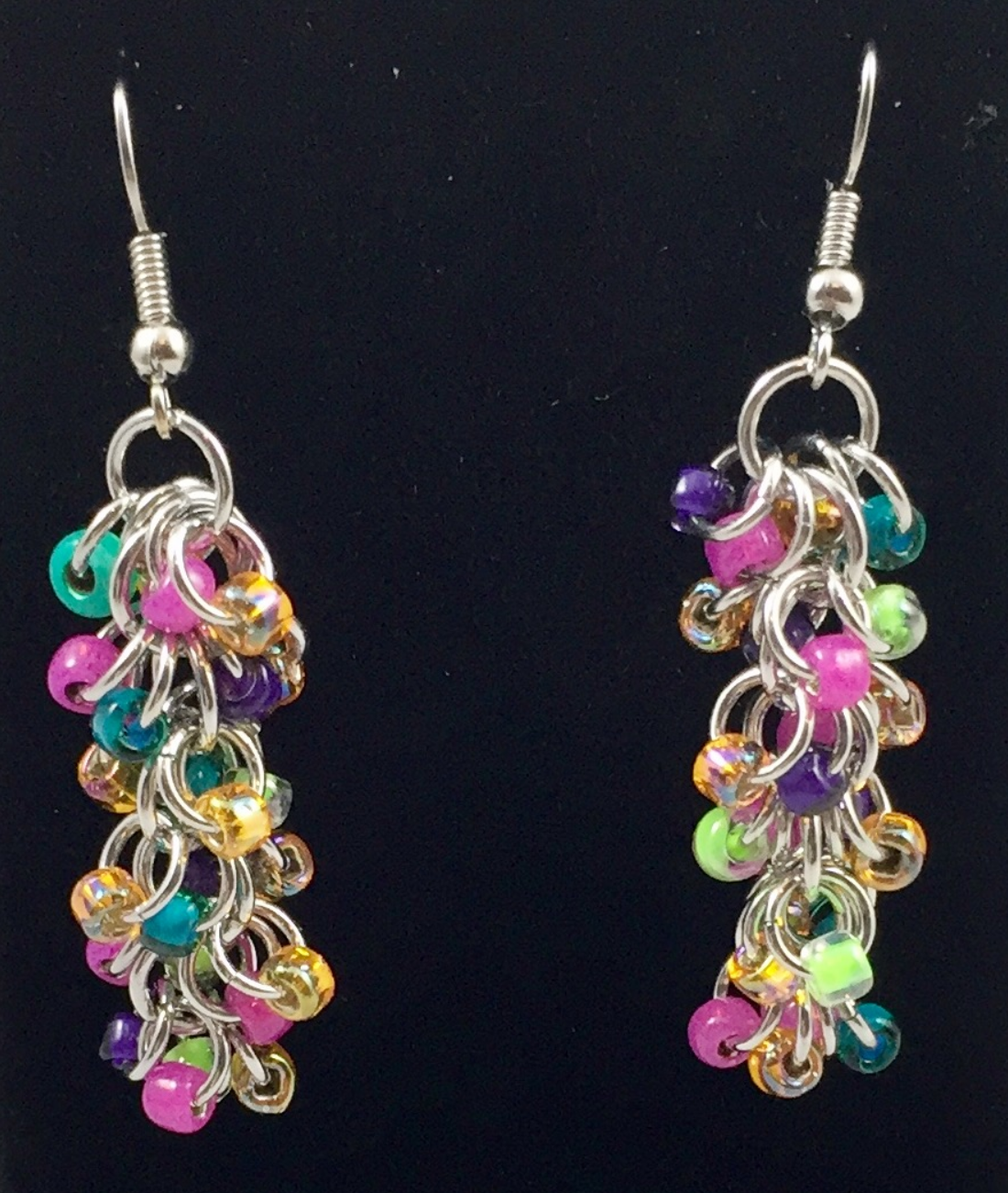 Shaggy Loop earrings with multicolored seed beads